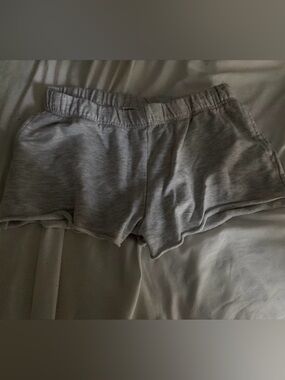 •women’s size medium shorts from garage selling for $8🩶